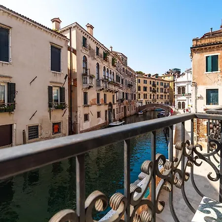 Ln Luxe Canal View *