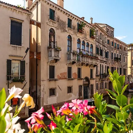Ln Luxe Canal View Venice